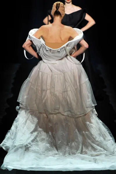 Look 38